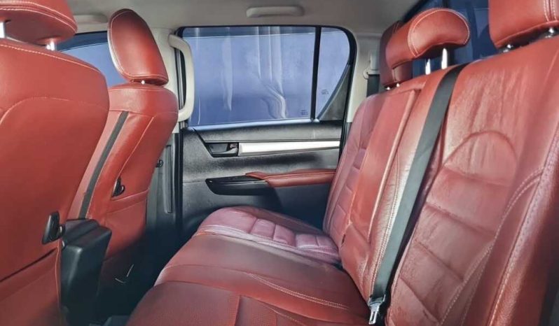 
								Toyota Hilux 2.4 Gd-6 Rb Raider D Cab full									