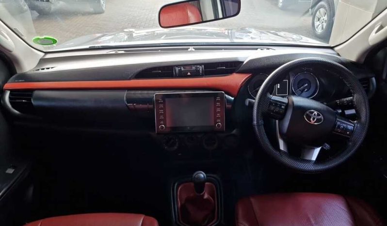 
								Toyota Hilux 2.4 Gd-6 Rb Raider D Cab full									