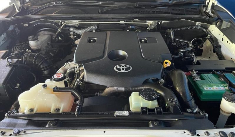 
								Toyota Hilux 2.4 Gd-6 Rb Raider Xc full									