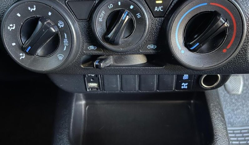 
								Toyota Hilux 2.4 Gd-6 Rb Raider Xc full									