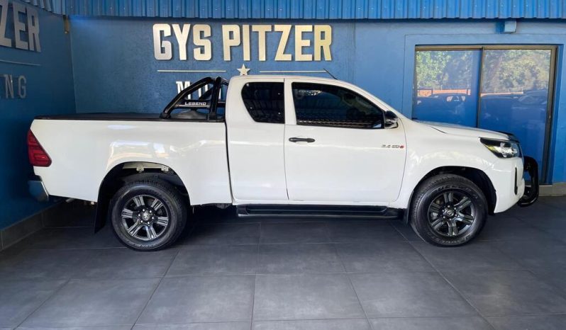 
								Toyota Hilux 2.4 Gd-6 Rb Raider Xc full									