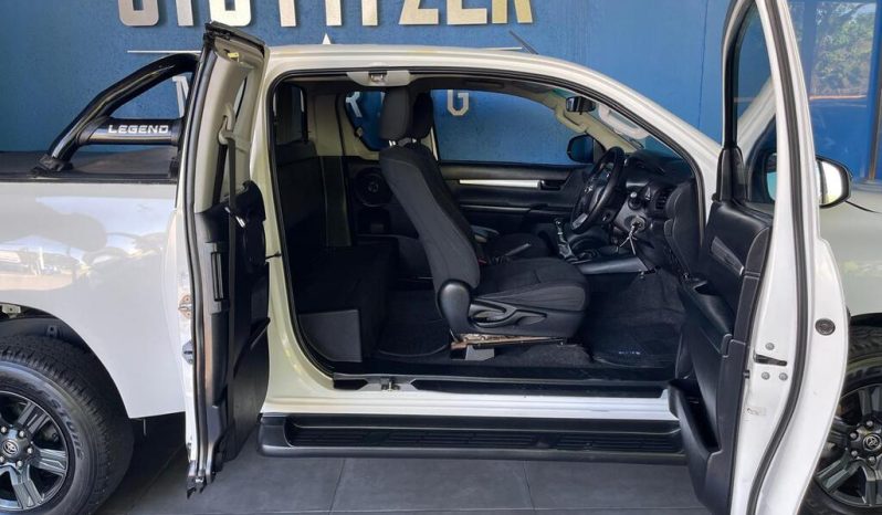 
								Toyota Hilux 2.4 Gd-6 Rb Raider Xc full									