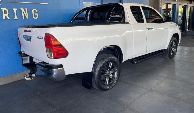 
								Toyota Hilux 2.4 Gd-6 Rb Raider Xc full									