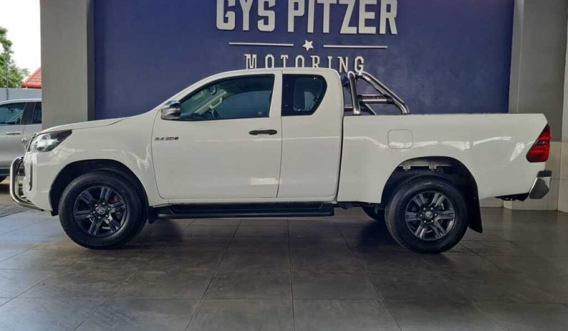 
								Toyota Hilux 2.4 Gd-6 Rb Raider Xc full									