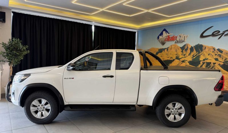 
								Toyota Hilux 2.4 Gd-6 X/cab Rb Srx full									