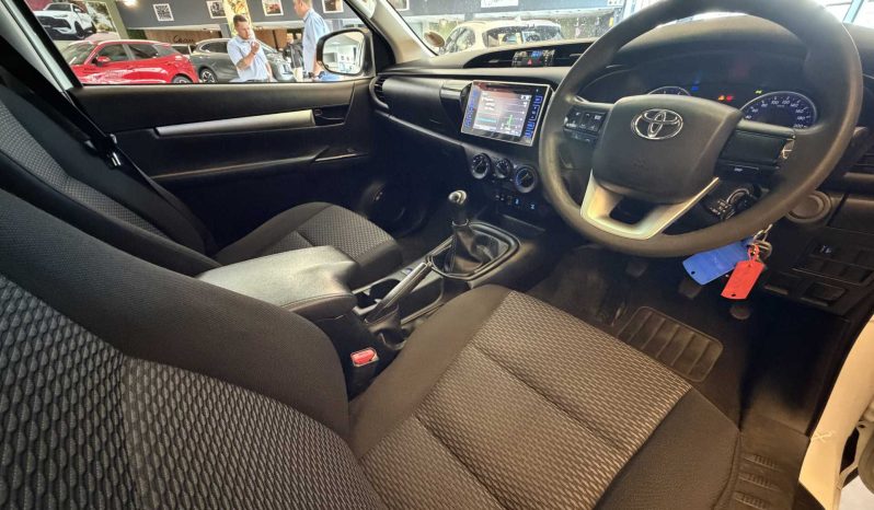 
								Toyota Hilux 2.4 Gd-6 X/cab Rb Srx full									