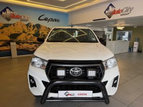 Toyota Hilux 2.4 Gd-6 X/cab Rb Srx