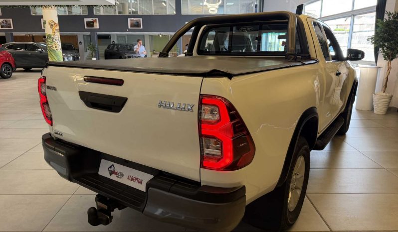 
								Toyota Hilux 2.4 Gd-6 X/cab Rb Srx full									