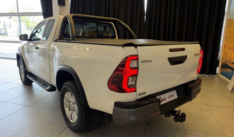 
								Toyota Hilux 2.4 Gd-6 X/cab Rb Srx full									