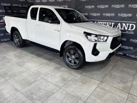 Toyota Hilux 2.4GD-6 Xtra Cab Raider Manual