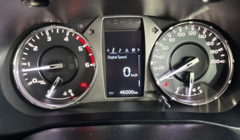 
								Toyota Hilux 2.4GD-6 Xtra Cab Raider Manual full									
