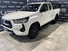Toyota Hilux 2.4GD-6 Xtra Cab Raider Manual