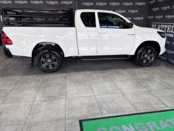 Toyota Hilux 2.4GD-6 Xtra Cab Raider Manual