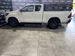 Toyota Hilux 2.4GD-6 Xtra Cab Raider Manual
