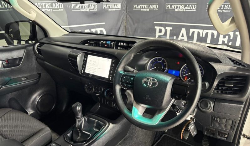 
								Toyota Hilux 2.4GD-6 Xtra cab SRX full									