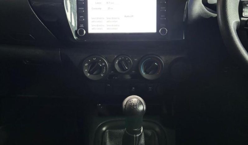 
								Toyota Hilux 2.4GD-6 Xtra cab SRX full									