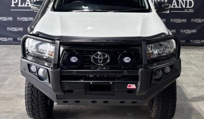 
								Toyota Hilux 2.4GD-6 Xtra cab SRX full									