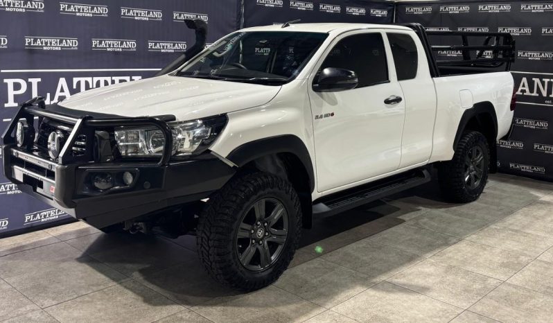 
								Toyota Hilux 2.4GD-6 Xtra cab SRX full									