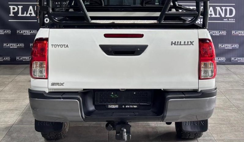 
								Toyota Hilux 2.4GD-6 Xtra cab SRX full									