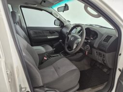 
										Toyota Hilux 2.5 D-4D D/cab 4X4 Srx full									
