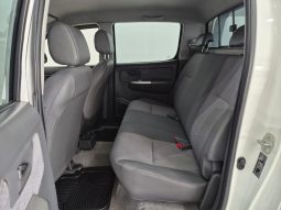 
										Toyota Hilux 2.5 D-4D D/cab 4X4 Srx full									