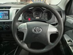 
										Toyota Hilux 2.5 D-4D D/cab 4X4 Srx full									