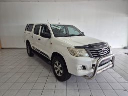 
										Toyota Hilux 2.5 D-4D D/cab 4X4 Srx full									