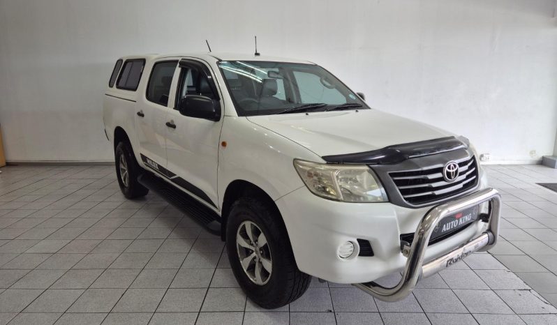 
								Toyota Hilux 2.5 D-4D D/cab 4X4 Srx full									