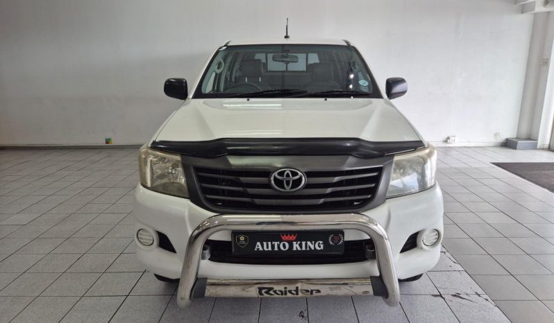
								Toyota Hilux 2.5 D-4D D/cab 4X4 Srx full									