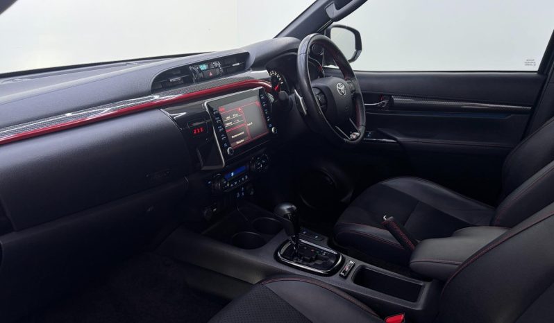 
								Toyota Hilux 2.8 Gd-6 Gr-S 4X4 At D Cab full									