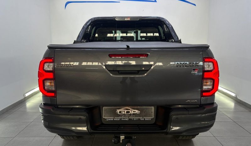 
								Toyota Hilux 2.8 Gd-6 Gr-S 4X4 At D Cab full									