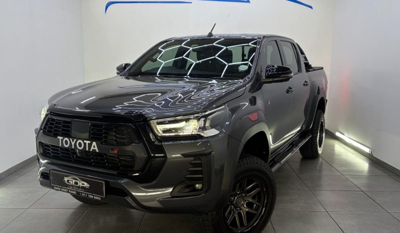 
								Toyota Hilux 2.8 Gd-6 Gr-S 4X4 At D Cab full									
