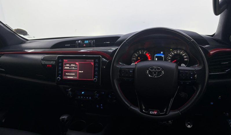 
								Toyota Hilux 2.8 Gd-6 Gr-S 4X4 At D Cab full									