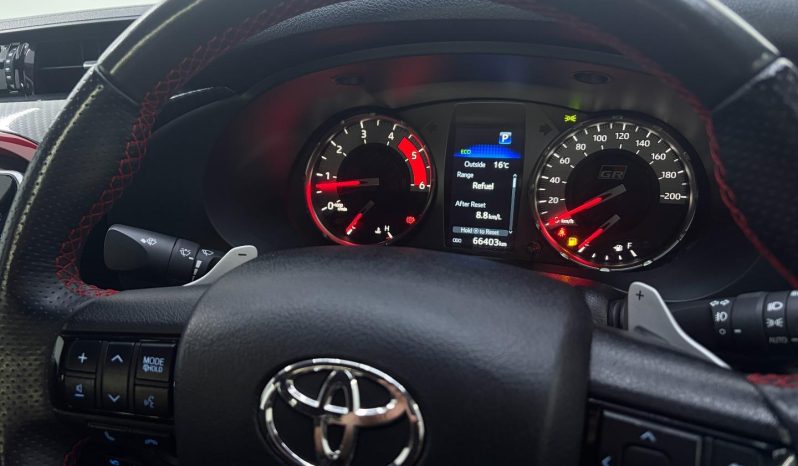 
								Toyota Hilux 2.8 Gd-6 Gr-S 4X4 At D Cab full									