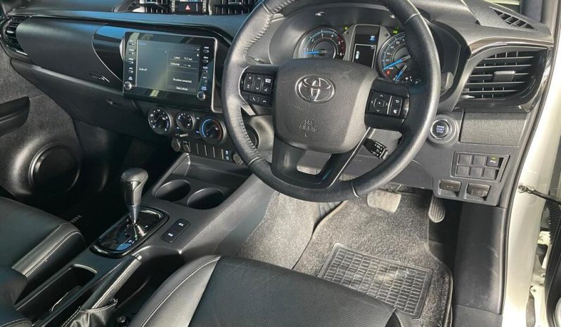 
								Toyota Hilux 2.8 Gd-6 Rb Legend At X Cab full									