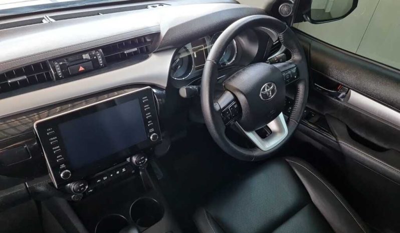 
								Toyota Hilux 2.8 Gd-6 Rb Raider D Cab 6at full									