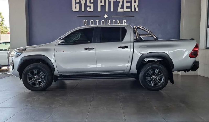 
								Toyota Hilux 2.8 Gd-6 Rb Raider D Cab 6at full									