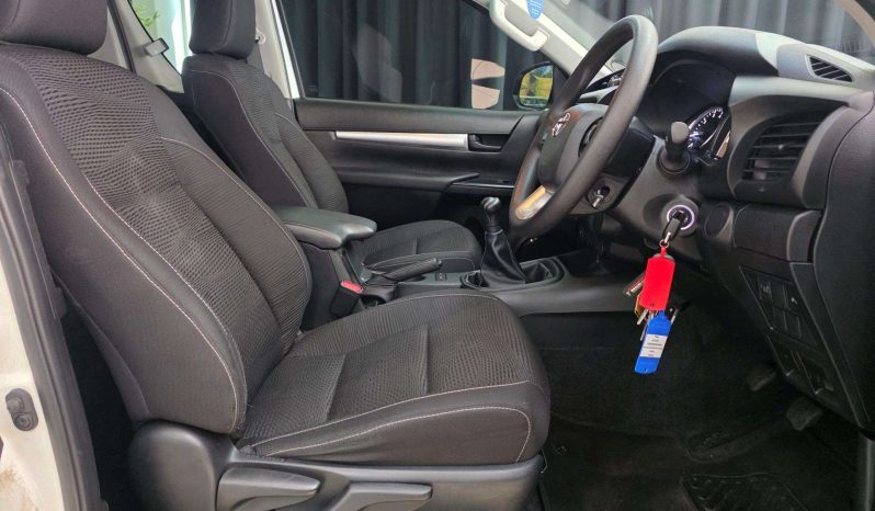 
								Toyota HILUX 2016 ON HILUX 2.4 GD-6 RB RAIDER P/U E/CAB full									