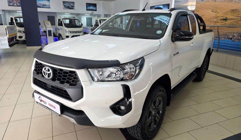 
								Toyota HILUX 2016 ON HILUX 2.4 GD-6 RB RAIDER P/U E/CAB full									