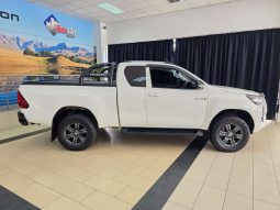 Toyota HILUX 2016 ON HILUX 2.4 GD-6 RB RAIDER P/U E/CAB