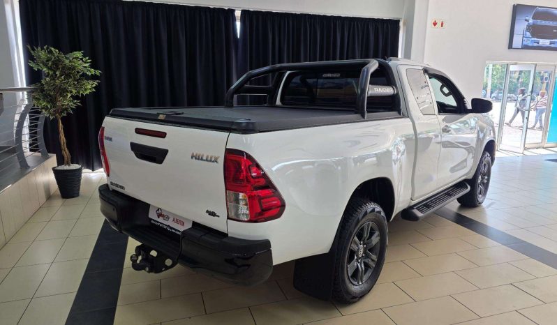 
								Toyota HILUX 2016 ON HILUX 2.4 GD-6 RB RAIDER P/U E/CAB full									