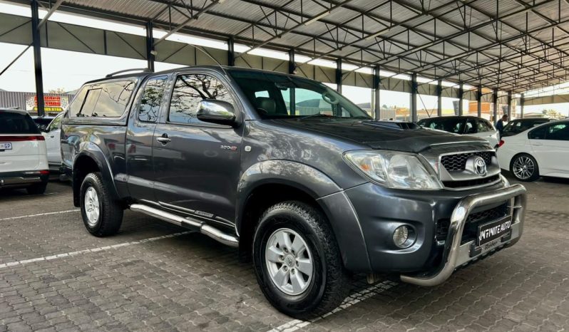 
								Toyota Hilux 3.0 D-4D Xtra Cab R/body Raider full									