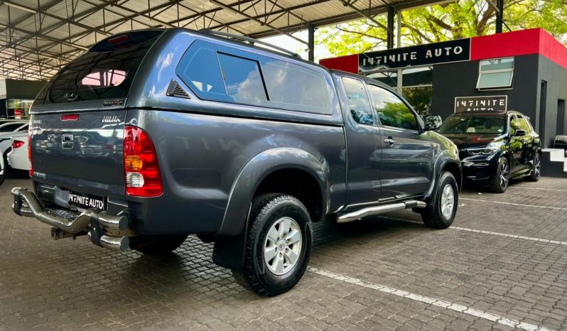 
								Toyota Hilux 3.0 D-4D Xtra Cab R/body Raider full									