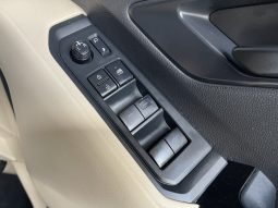 
										Toyota Land Cruiser 300 3.3D Gx-R full									