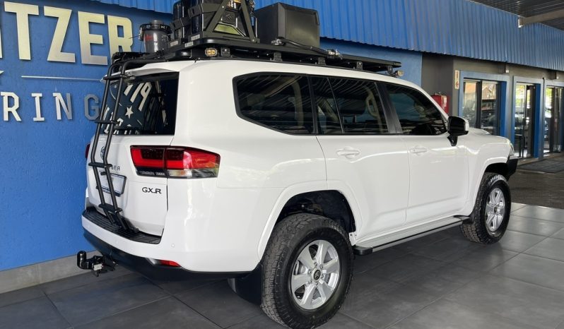 
								Toyota Land Cruiser 300 3.3D Gx-R full									
