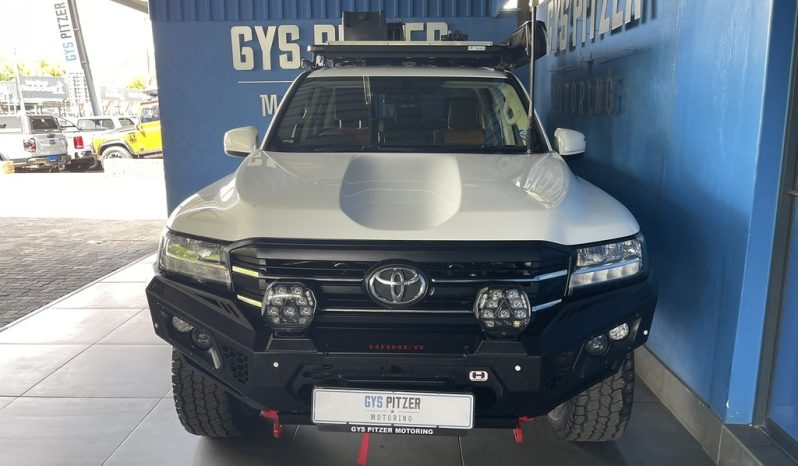 
								Toyota Land Cruiser 300 3.3D Gx-R full									