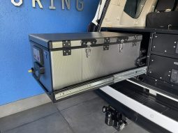 
										Toyota Land Cruiser 300 3.3D Gx-R full									