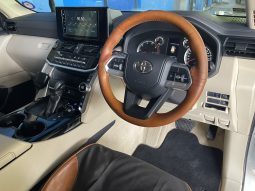 Toyota Land Cruiser 300 3.3D Gx-R