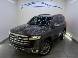 
										Toyota Land Cruiser 300 3.3D Zx full									