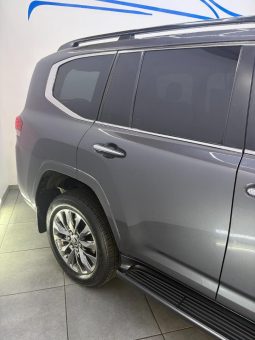 
										Toyota Land Cruiser 300 3.3D Zx full									